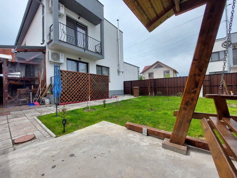 Domnesti, vila, panouri solare 6kw noi