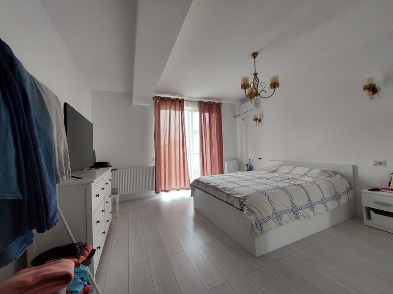 Domnesti, vila, panouri solare 6kw noi