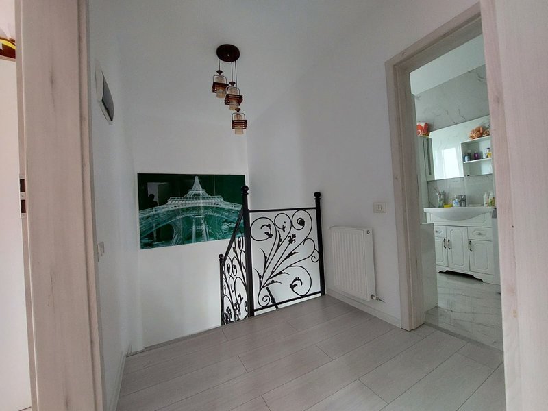 Domnesti, vila, panouri solare 6kw noi