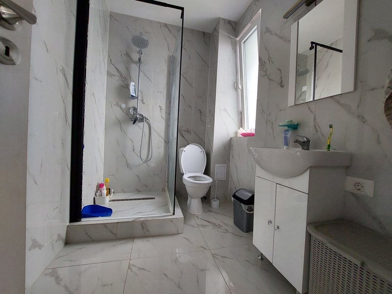 Domnesti, vila, panouri solare 6kw noi