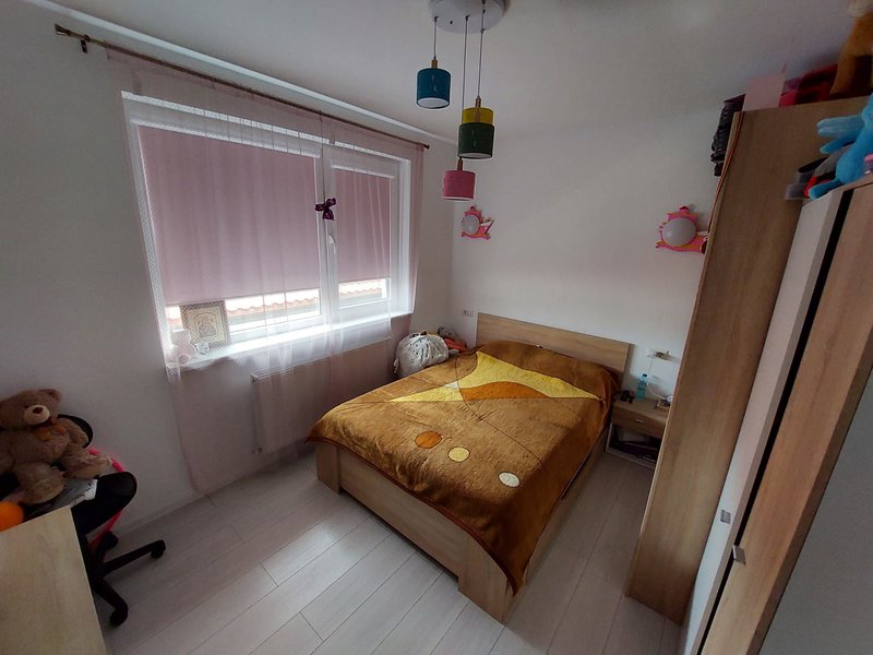 Domnesti, vila, panouri solare 6kw noi